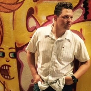 Meet your Posher, Lui